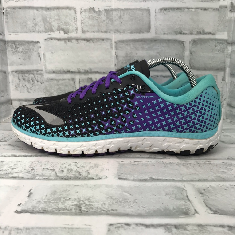 Brooks - Picture 3 of 10